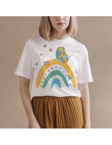 REMERA BOHO SILUETA MARIPOSA