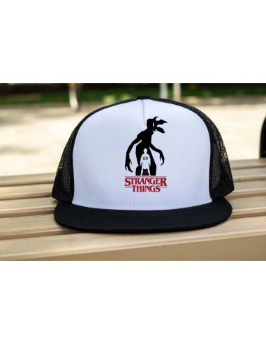 Stranger gorra y remera Stranger gorra y remera