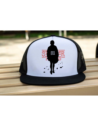 Stranger gorra y remera Stranger gorra y remera